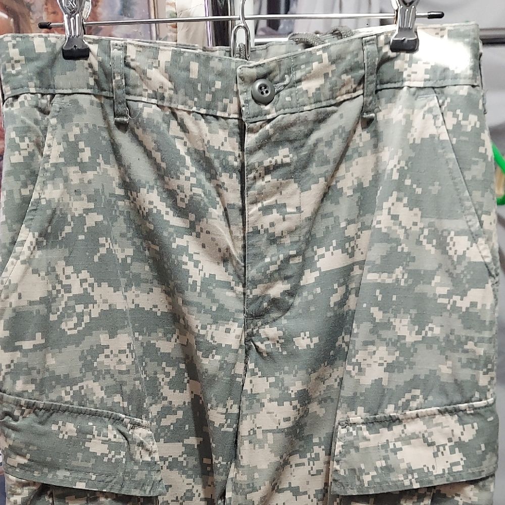 Army Combat Uniform Trousers,  ACU size Small Short invM364